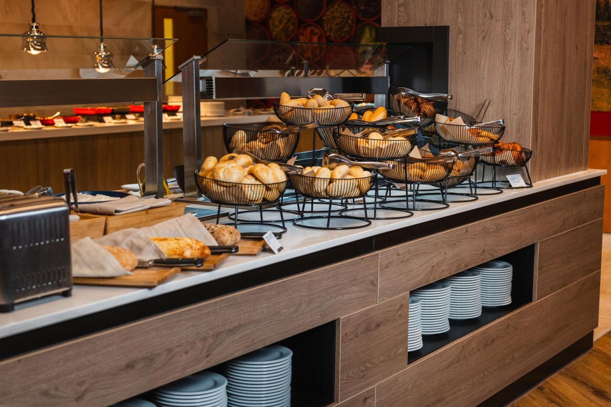 Four Points By Sheraton Bansko Bagian luar foto